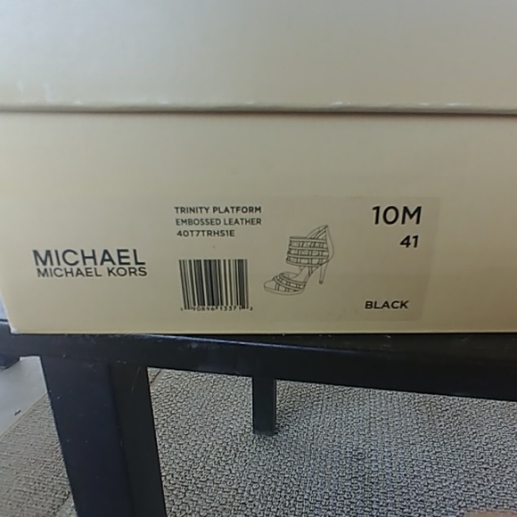 NEW Michael Kors heels - Picture 6 of 8